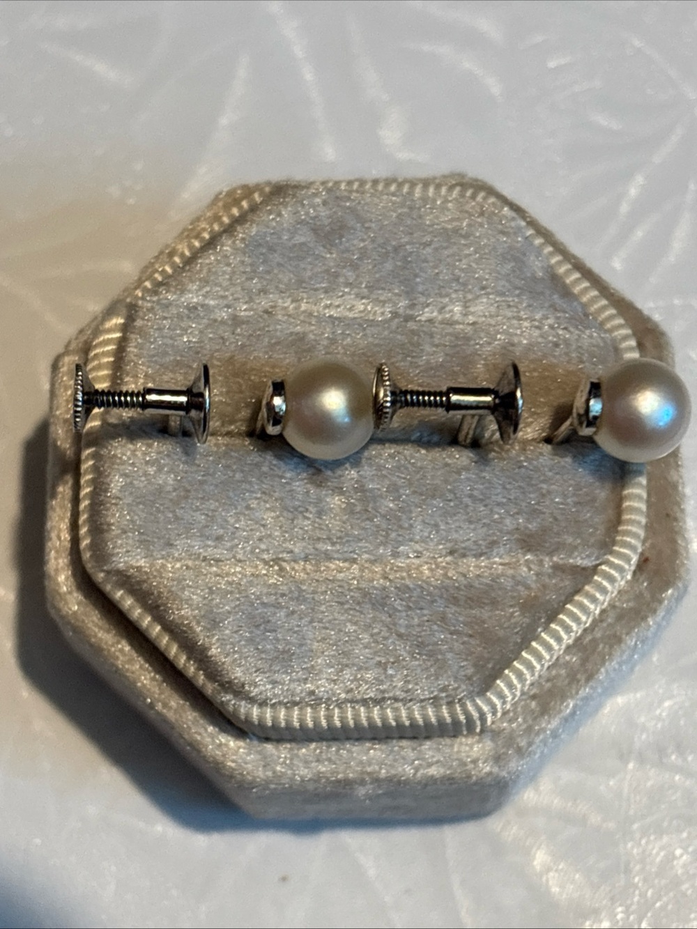 Vintage Mikimoto sterling silver Akoya white pearls 8mm screw backs earrings - Picture 7 of 8